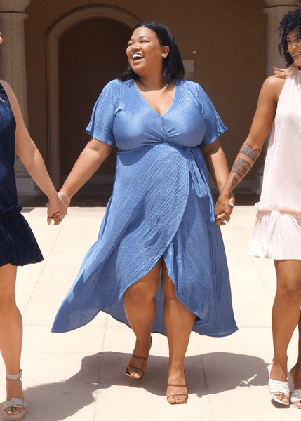 curvy fit styles dress flattering for curvy women