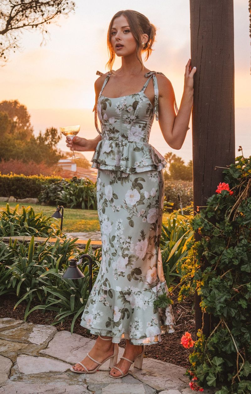 spring wedding guest dress light