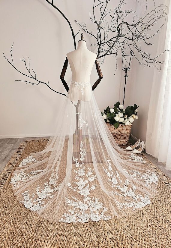 veils detachable train