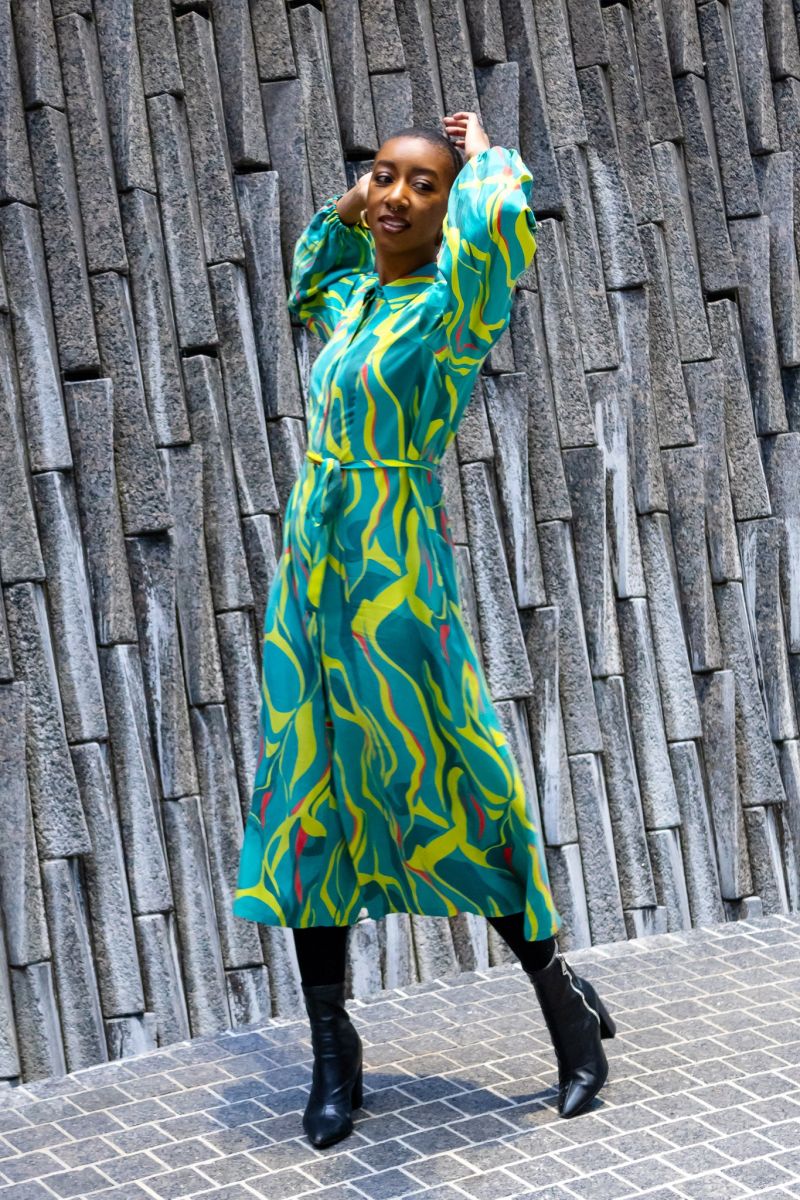 abstract print dress street style