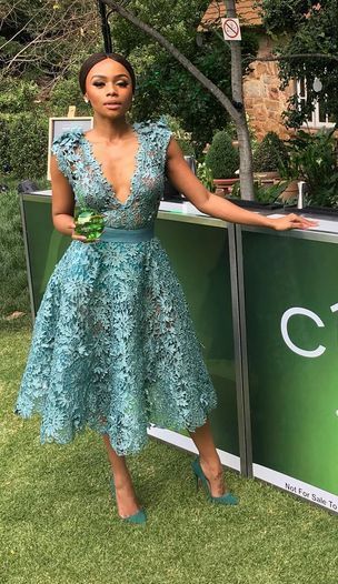 elegant dresses_Blue Ball Gown Lace Homecoming Dresses Sexy Deep V Neck Black Girl African Girl Short Prom Dress