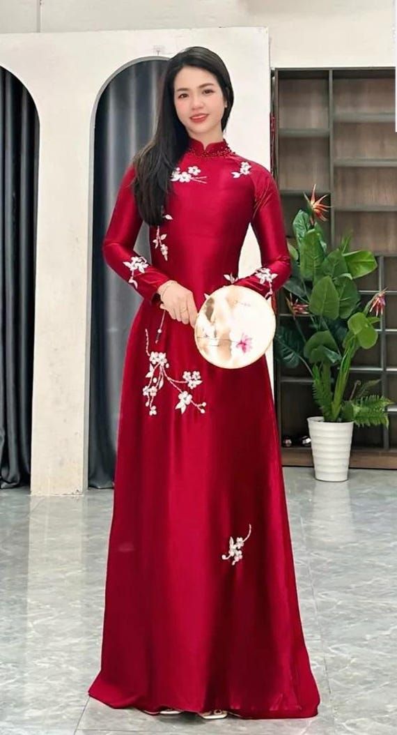 traditional dresses_Pre-make Vietnamese Traditional Ao Dai Elegant Silk Ao Dai with pants for Mother | Middle-Aged Vietnamese Dress Daisy Embellishment S-4XL