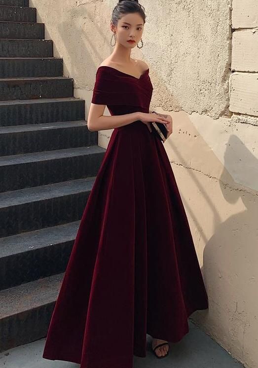 elegant dresses_Elegant Off Shoulder Velvet Sweetheart Burgundy Prom Dress