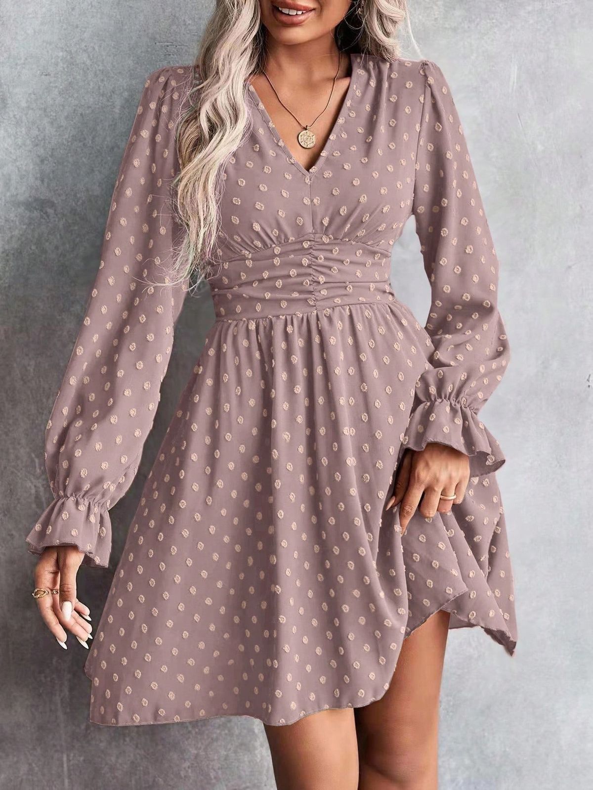 long sleeve dresses_Women's Jacquard V-Neck Ruffle Sleeve Waist Pleated Fashion Dress