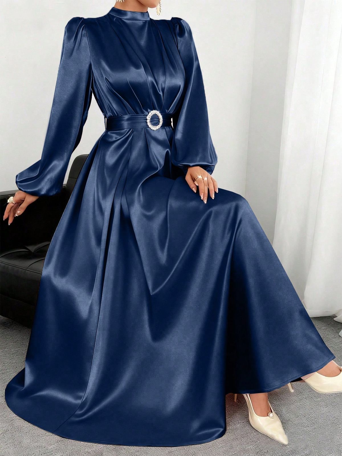 long sleeve dresses_Women's Solid Color Round Neck Lantern Sleeve Pleated Elegant Arabian Dress