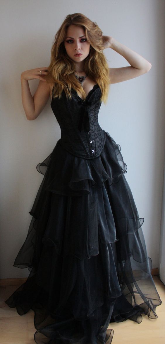 black dresses_Victorian Black Wedding Dresses Sweetheart Lace Up Bridal Gowns