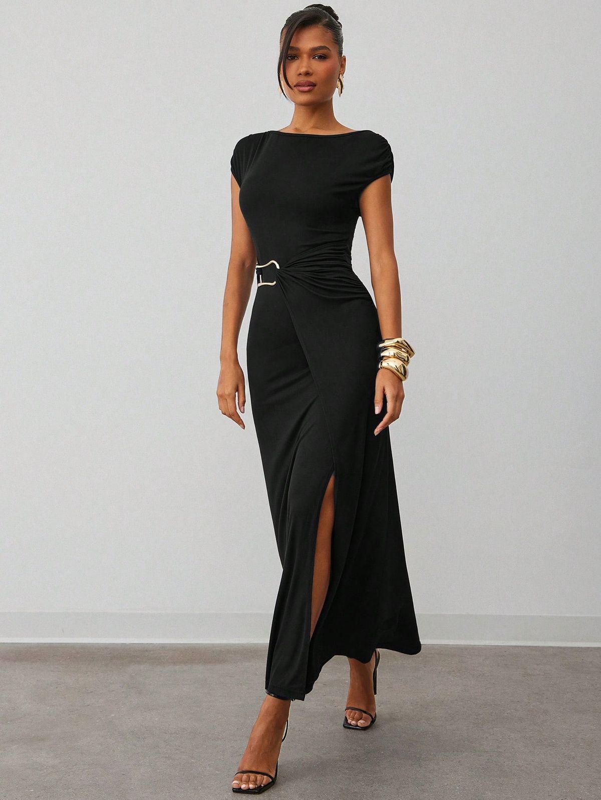 black dresses_Lowkey Demure Casual Brushed Second Skin Boat Neck Pleated Sleeveless Gold Ornament Midi Dress
