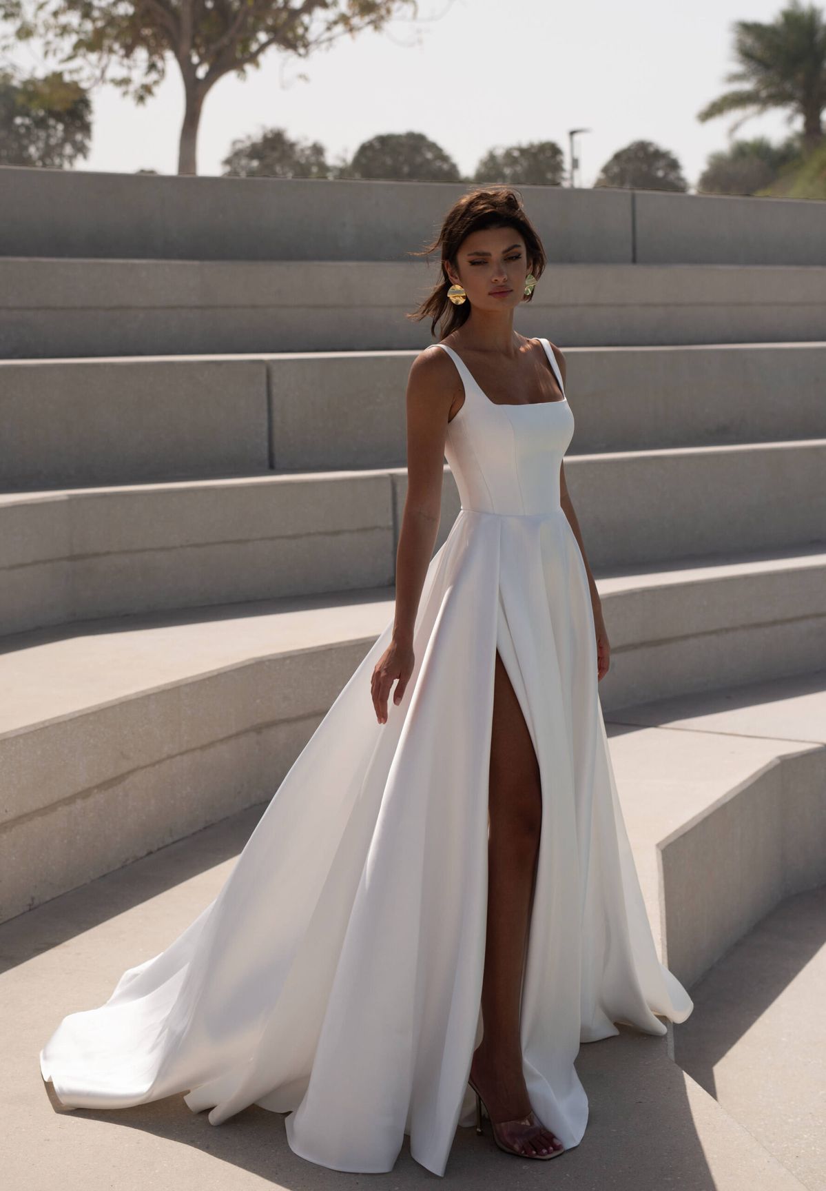 simple wedding dresses_Aliana Wedding Dress by Natalia Romanova | Luxx Nova