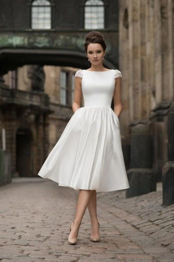 engagement dresses_High neck White Knee-length Short Homecoming Dress for summer time