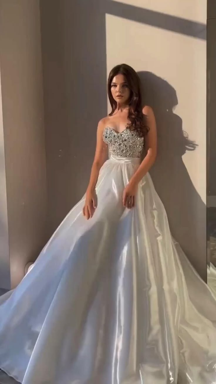 engagement dresses_Snow white prom dress