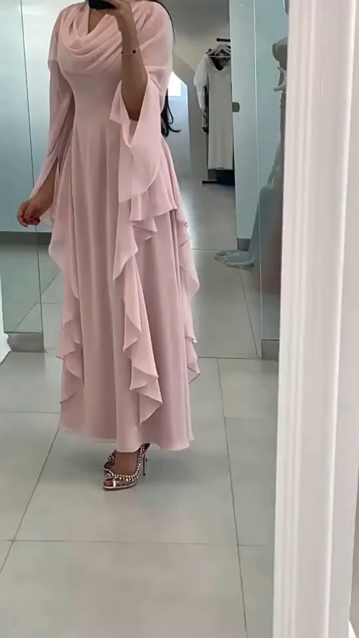 elegant dresses_Flowy & Fabulous: Maxi Dresses You'll Love