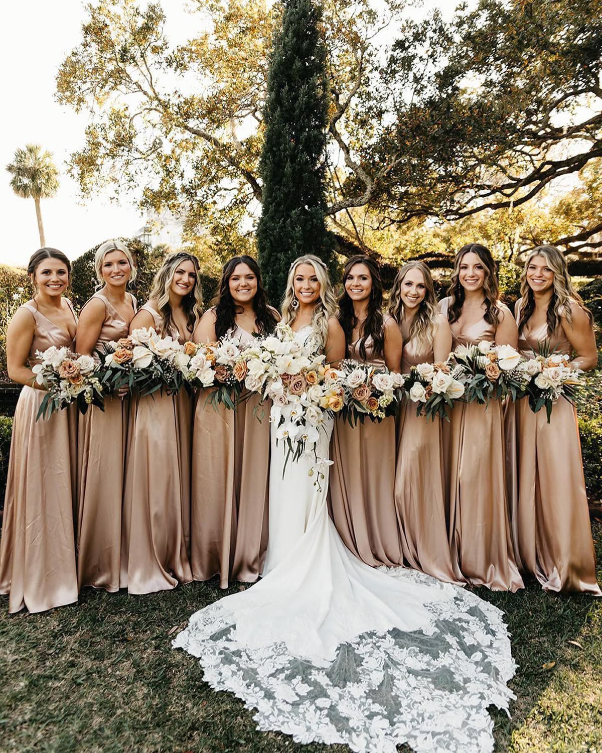 bridesmaid dresses_15 Stunning Gold Wedding Ideas