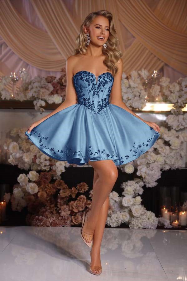 homecoming dresses_Gorgeous A-Line Satin Strapless Homecoming Dress Sleeveless Mini With Beads