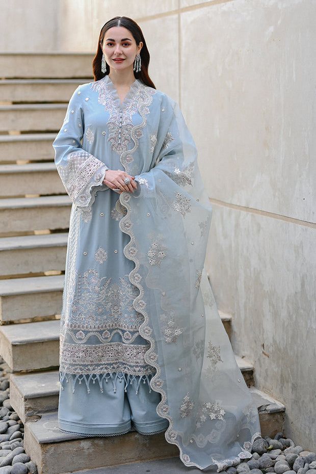 Pakistani dresses_Elegant Pakistani Blue Dress in Kameez Trouser Style