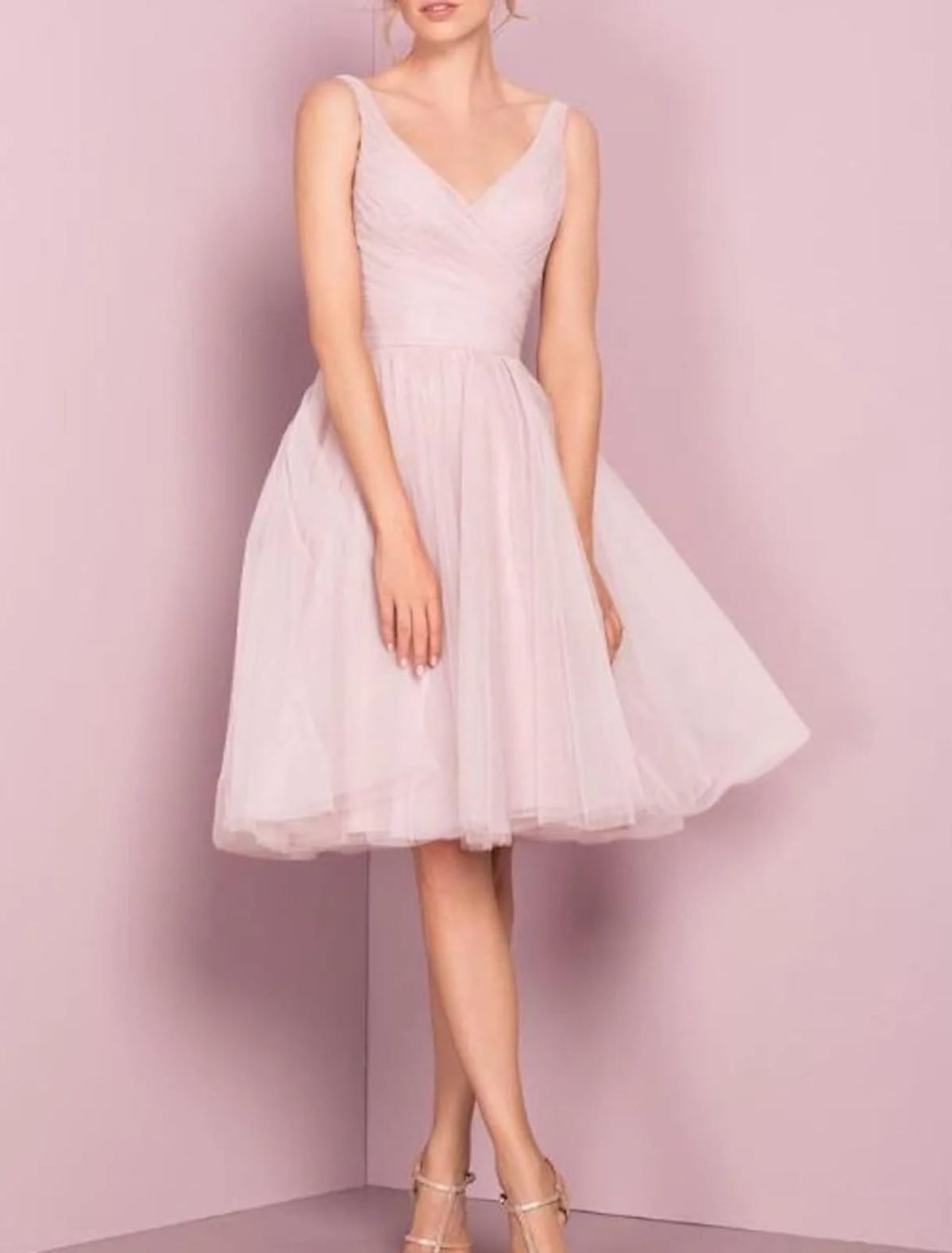 elegant dresses_A-line V Neck Sleeveless Knee Length Tulle Homecoming Dress Bridesmaid Dress, Pleats